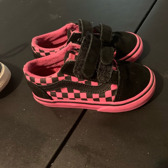 Vans - Picture 2 of 3